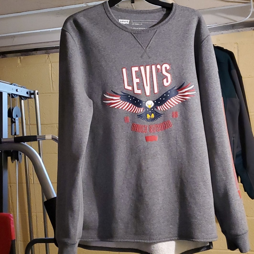 Levi's sweater